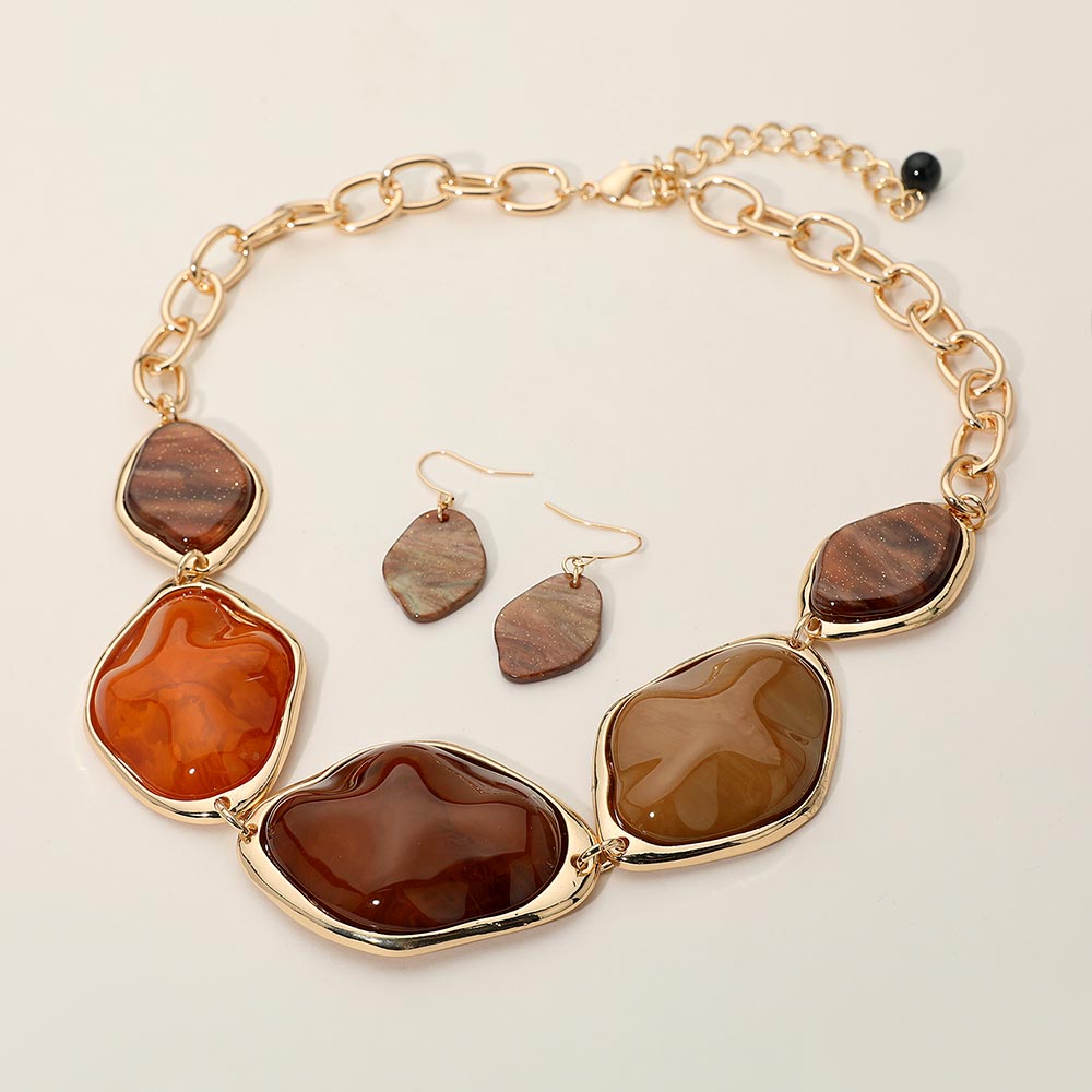 Chunky Bold Resin Pebble Plate Link Statement Necklace