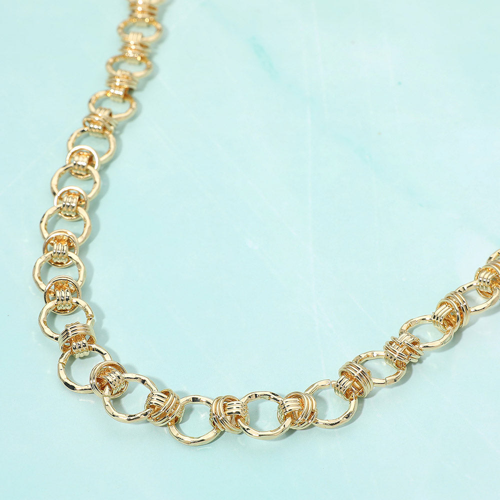 Metal Wrapped Ring Link Chain Necklace