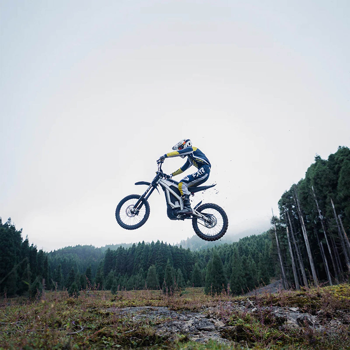 EKX M1 16.8KW 72V/50AH Premium Electric High-Strength Steel Pipe Off-Road Mountain Dirt Bike (SAK20957)